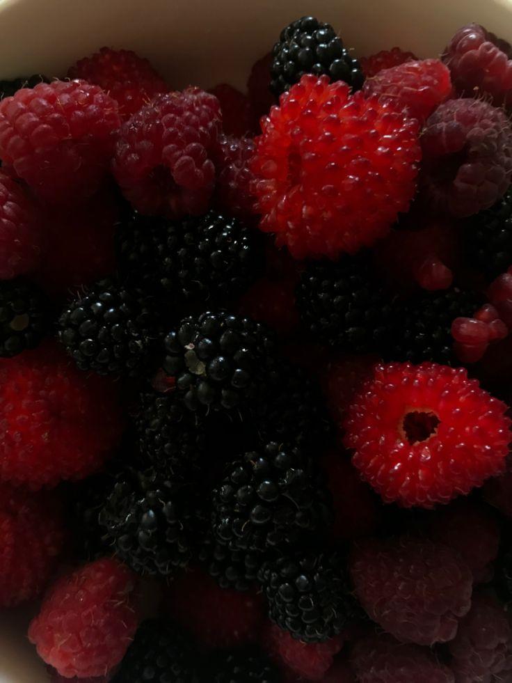 Garden's Finest Berries Blend: Artisanal Treasures