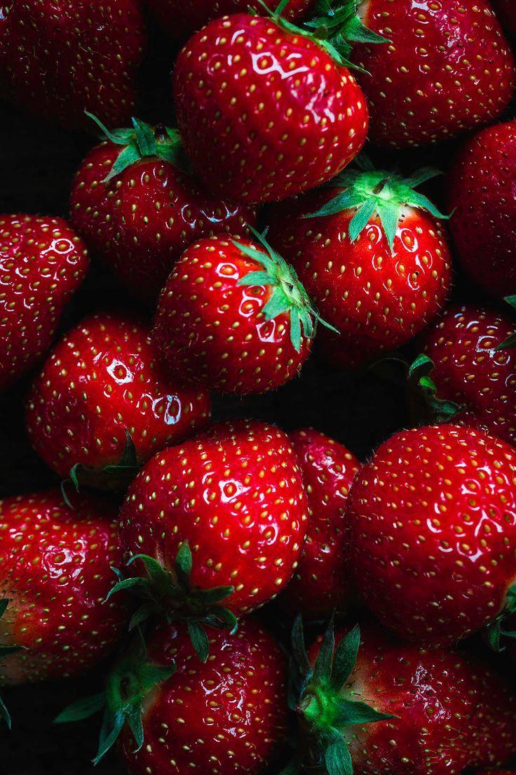 Wholesome Berry Medley: Pure Farmstead Harvest